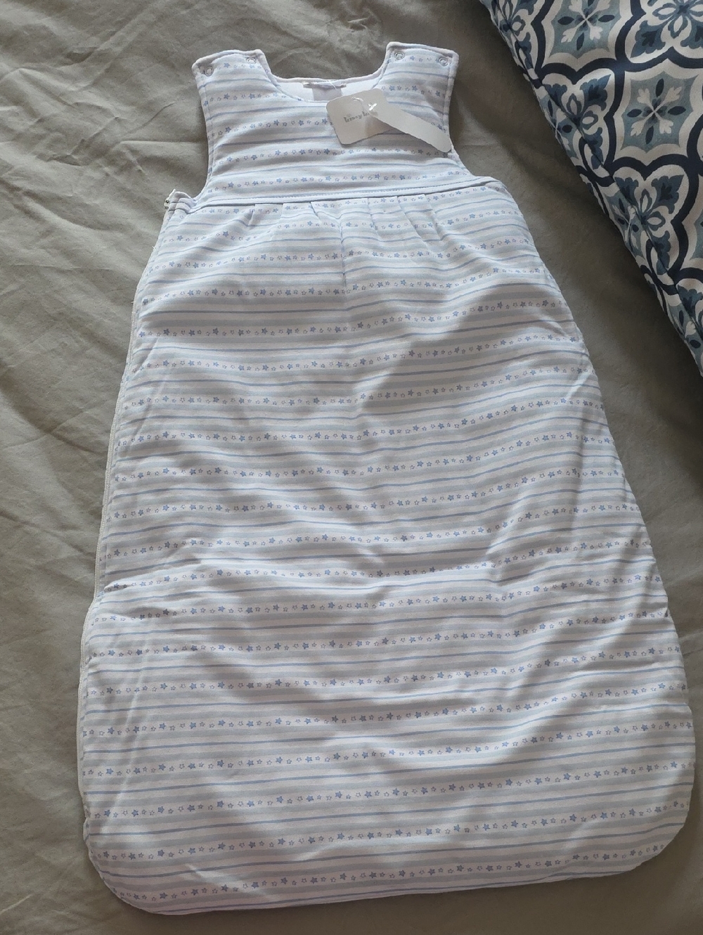 Kissy Kissy wearable blanket in White & Light Blue TOG 3.  SZ 0-6 M